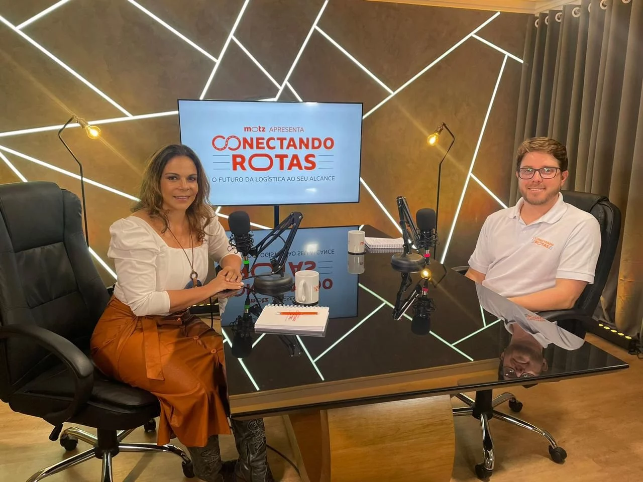 Conectando Rotas: Uma jornada pelos desafios e inovações do transporte rodoviário em formato de Podcast!